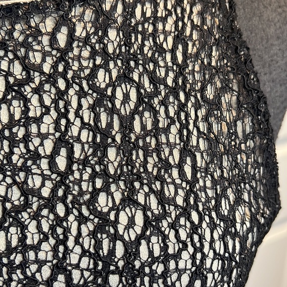 Ann Taylor short sleeve top - Picture 4 of 6